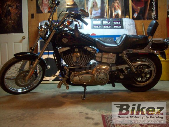 2004 Harley-Davidson FXDWGI Dyna Wide Glide photo